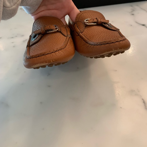 Tods tan driving shoe size 6 - Picture 3 of 8